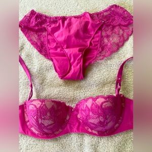 Victoria’s secret pink lace set